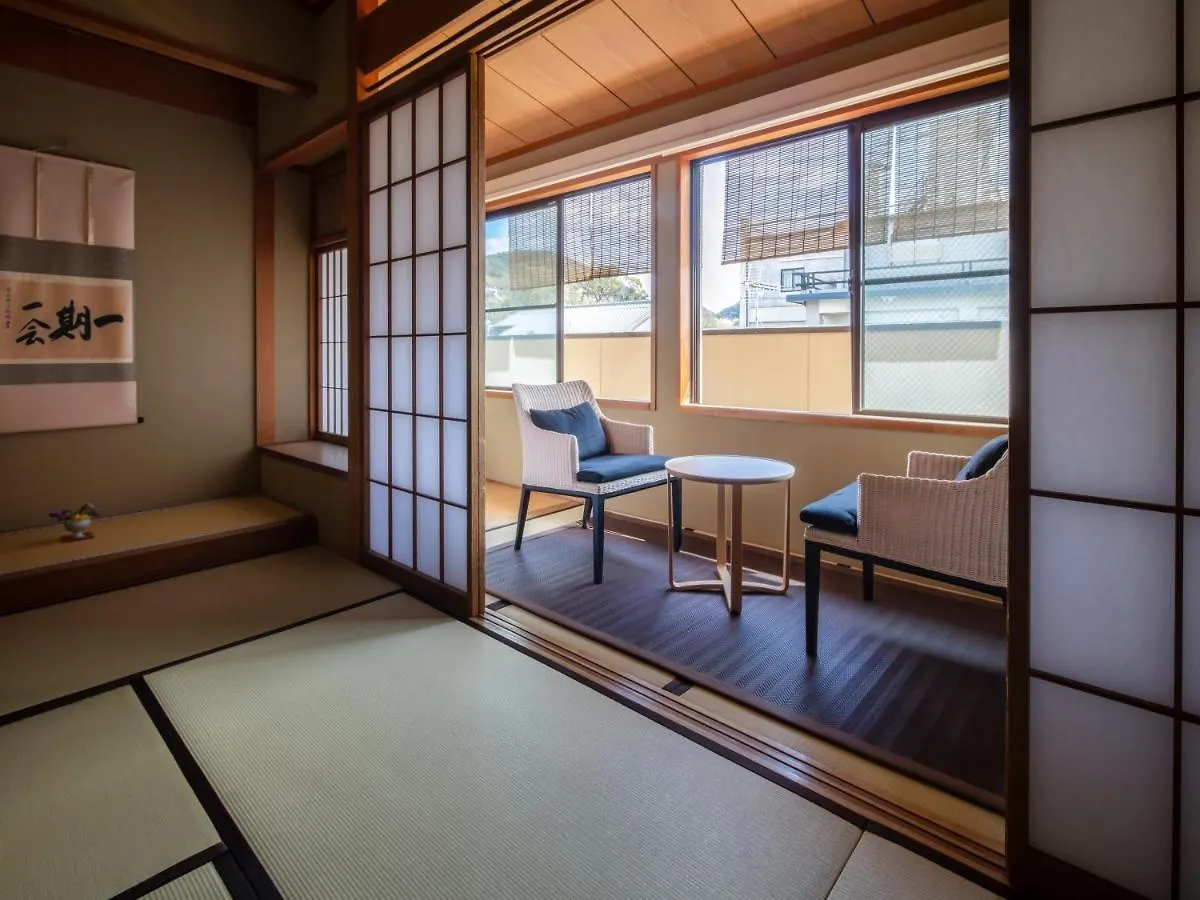 Gion Ryokan Karaku Kioto