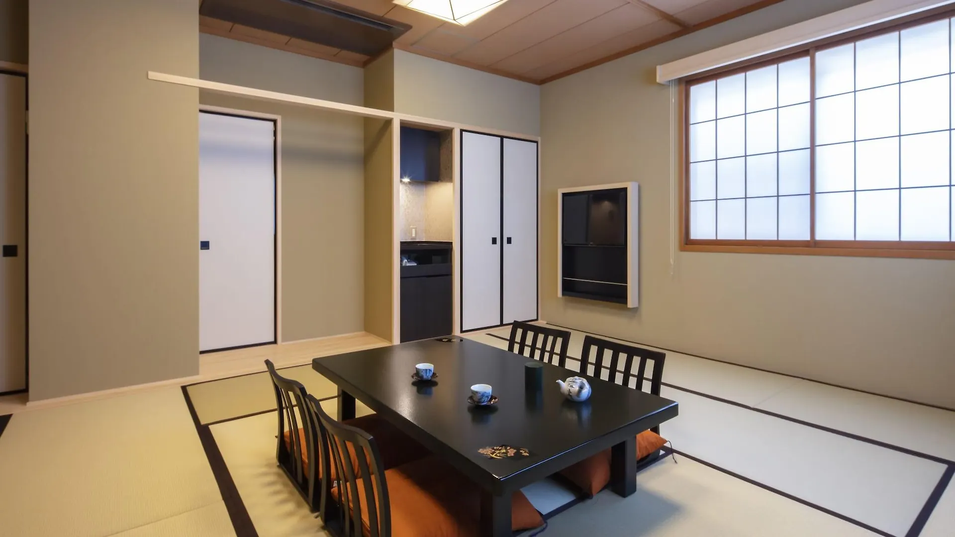 Gion Ryokan Karaku Kyoto Japan