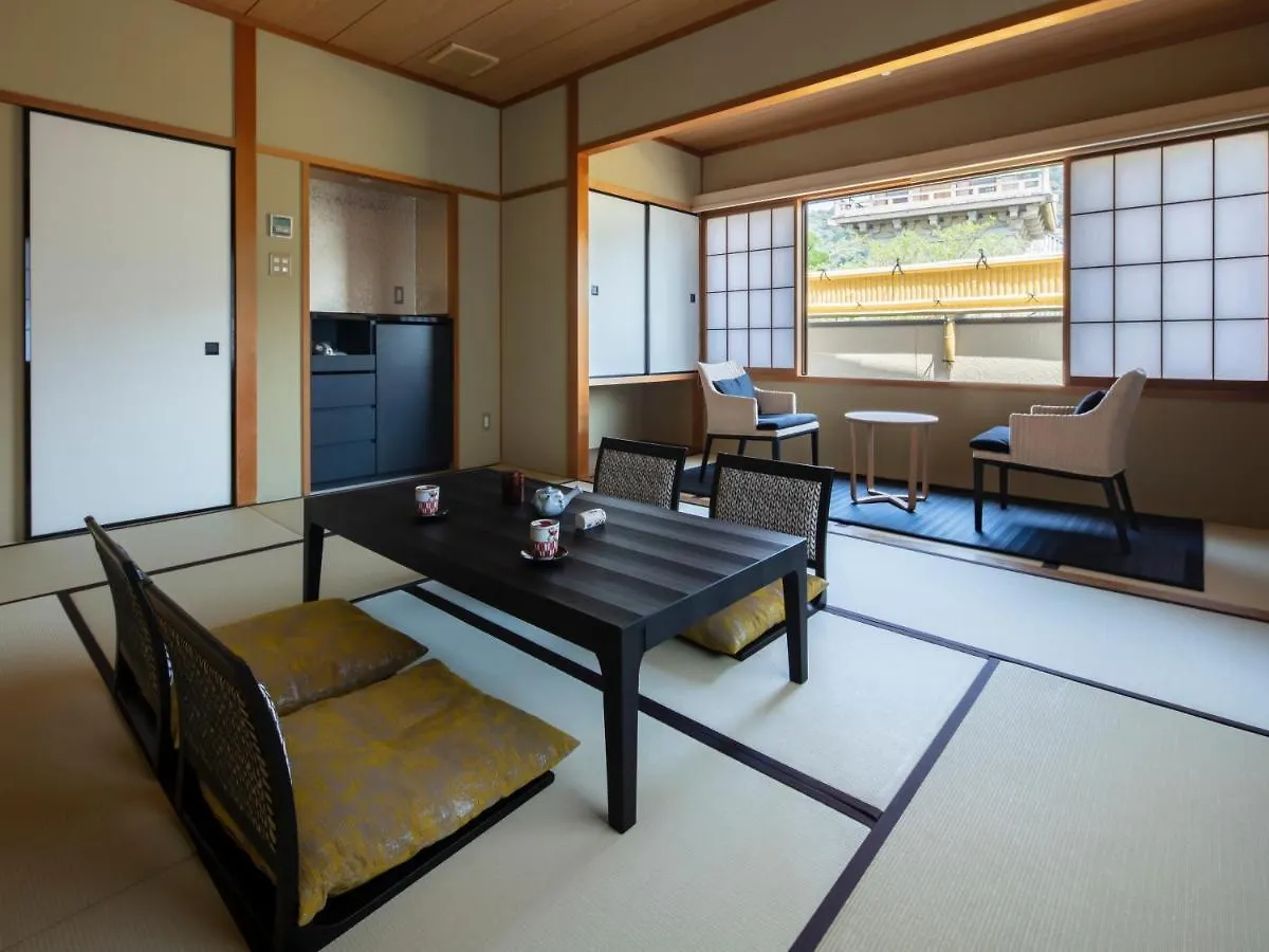 Gion Ryokan Karaku Kyōto 4*,